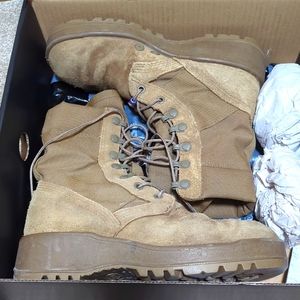 Women's army combat boots, Tan, Size M4.5 / W 7-7.5